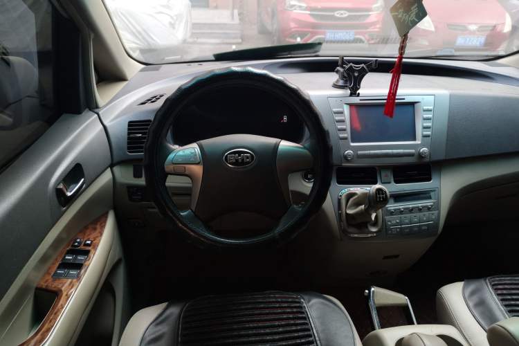 Used BYD M6 2013 2.0L Manual Comfort Edition Steering Wheel