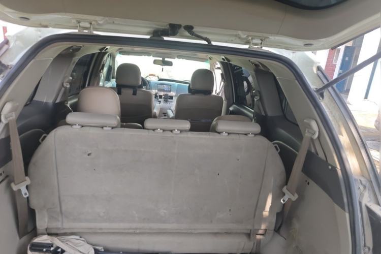 Used BYD M6 2013 2.4L Automatic Luxury Model Trunk