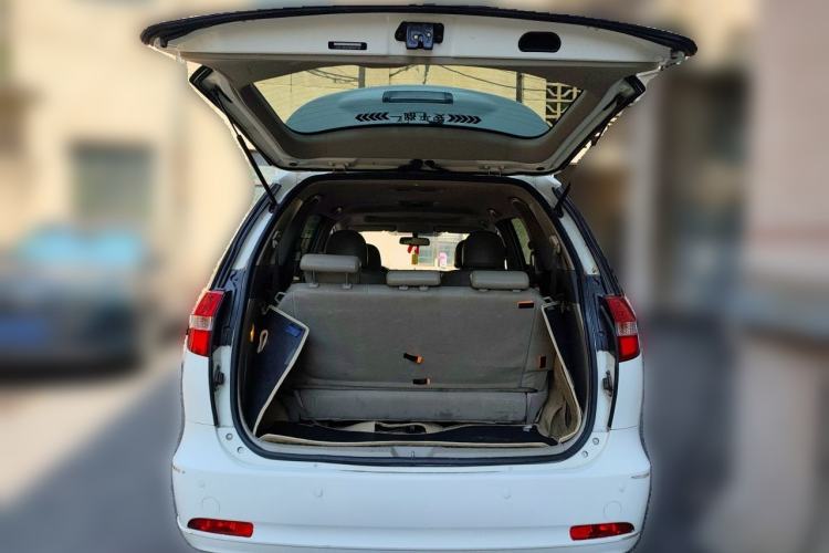 Used BYD M6 2013 2.4L Manual Luxury Model Trunk
