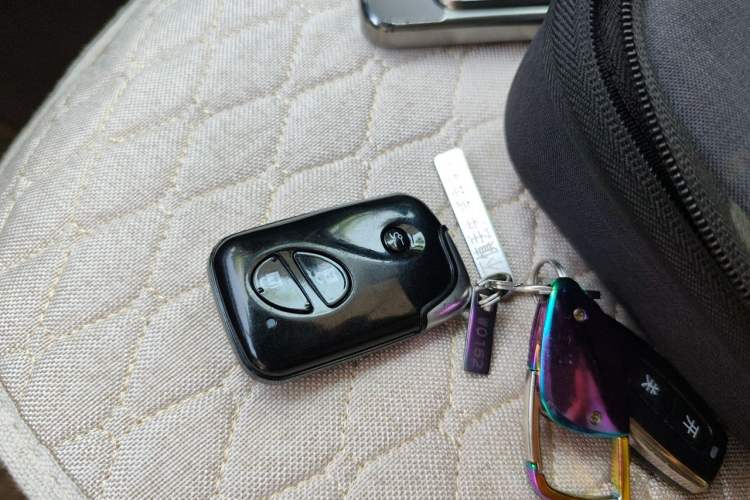 Used BYD M6 2013 2.4L Manual Luxury Model Vehicle Key