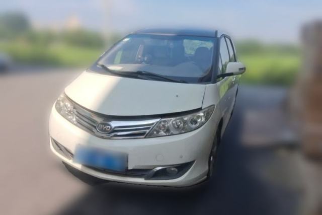 Used BYD M6 2013 2.4L Manual Luxury Model
