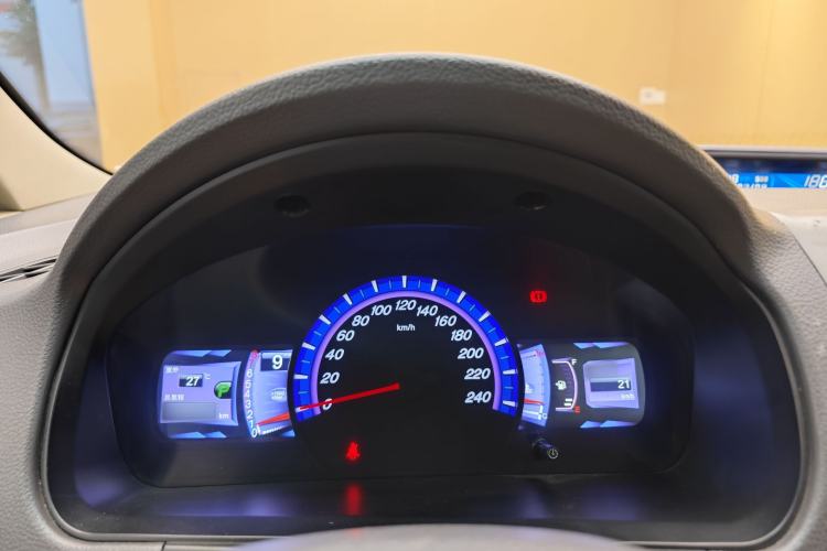 Used BYD M6 2013 2.4L Automatic Luxury Model Instrument Cluster