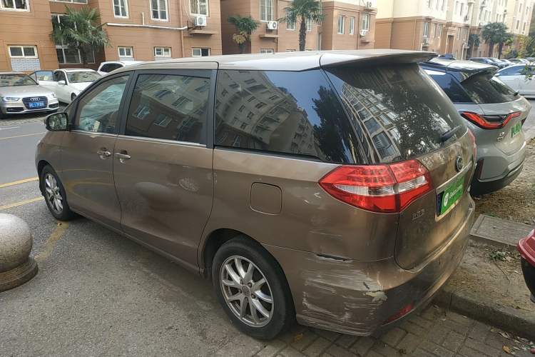 Used BYD M6 2015 2.4L Automatic Prestige Edition Rear Left 45 Deg