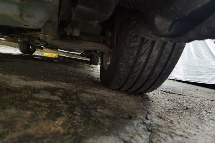Used BYD M6 2015 2.4L Automatic Prestige Edition Chassis Front Left