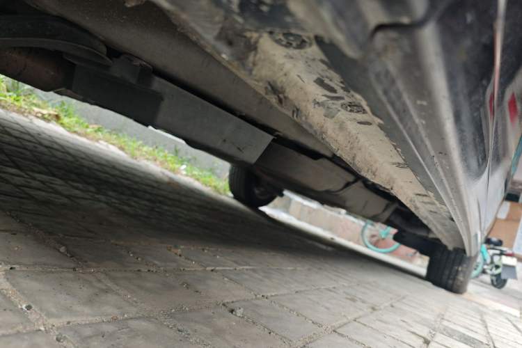Used BYD M6 2015 2.4L Automatic Prestige Edition Chassis Front Left