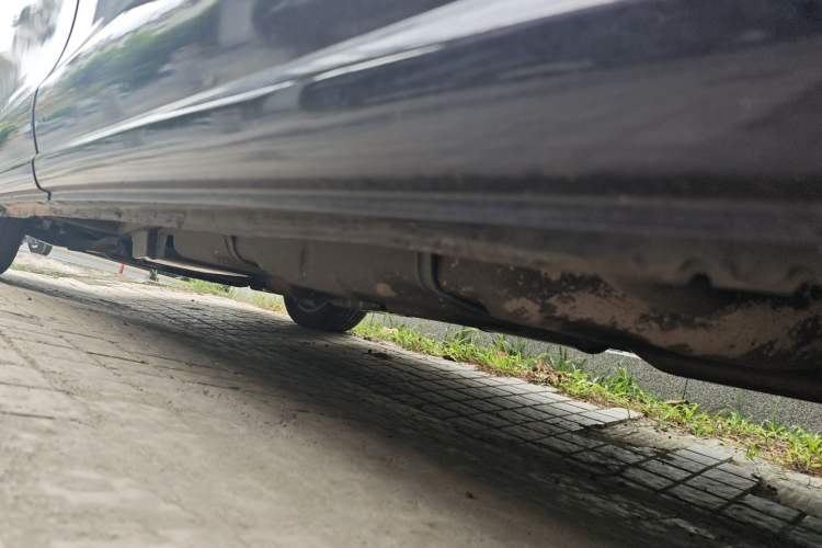 Used BYD M6 2015 2.4L Automatic Prestige Edition Chassis Rear Left