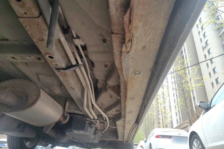 Used BYD M6 2015 2.4L Automatic Prestige Edition Chassis Rear Right