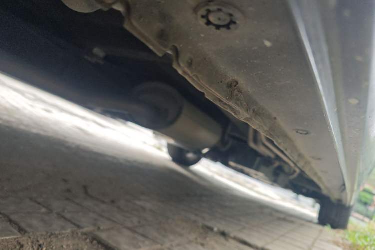 Used BYD M6 2015 2.4L Automatic Prestige Edition Chassis Rear Right