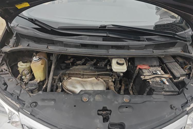 Used BYD M6 2015 2.4L Automatic Prestige Edition Engine Bay