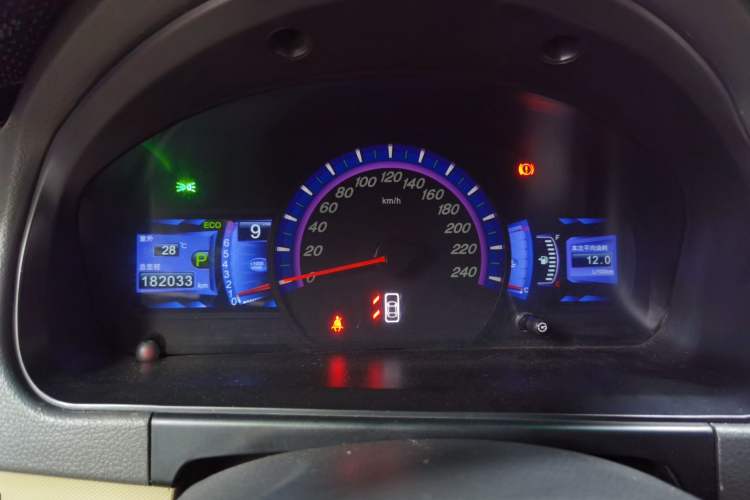 Used BYD M6 2015 2.4L Automatic Prestige Edition Instrument Cluster