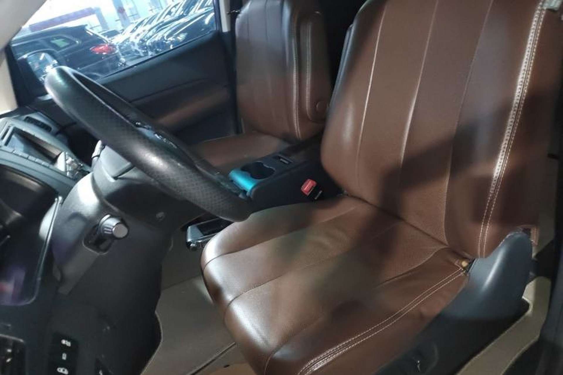Used BYD M6 2015 2.4L Automatic Prestige Edition Left Front Seat