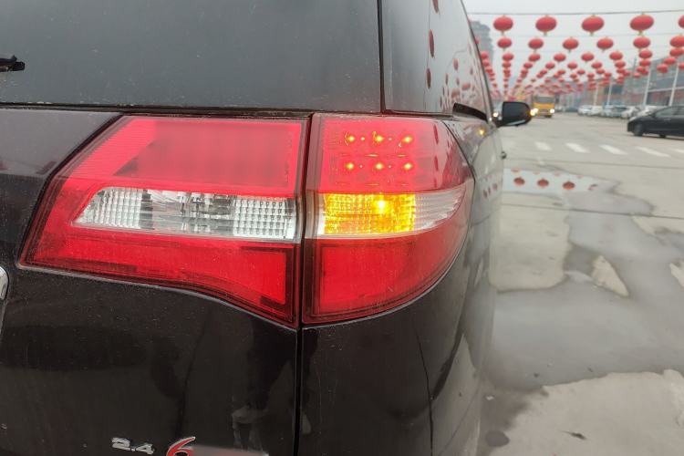 Used BYD M6 2015 2.4L Automatic Luxury Model Right Rear Taillight