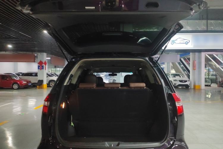 Used BYD M6 2015 2.4L Automatic Prestige Edition Trunk