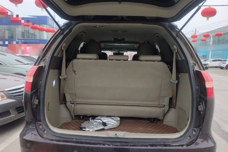 Used BYD M6 2015 2.4L Automatic Luxury Model Trunk