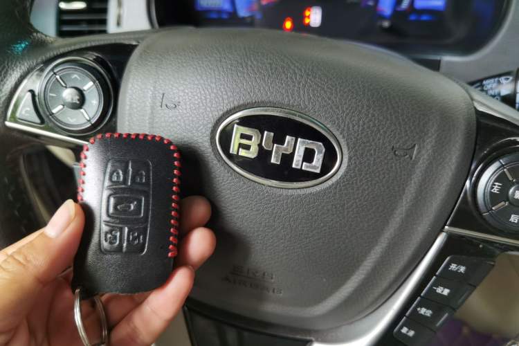 Used BYD M6 2015 2.4L Automatic Prestige Edition Vehicle Key