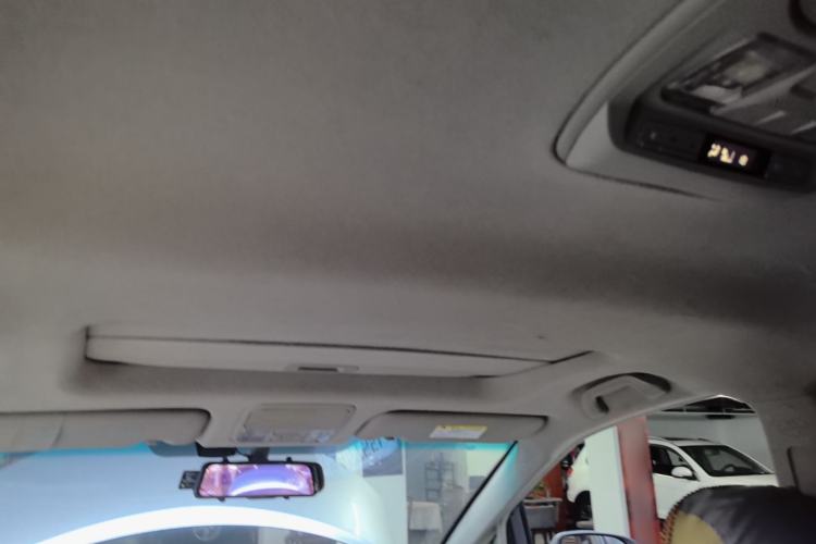 Used BYD M6 2015 2.4L Automatic Prestige Edition Headliner