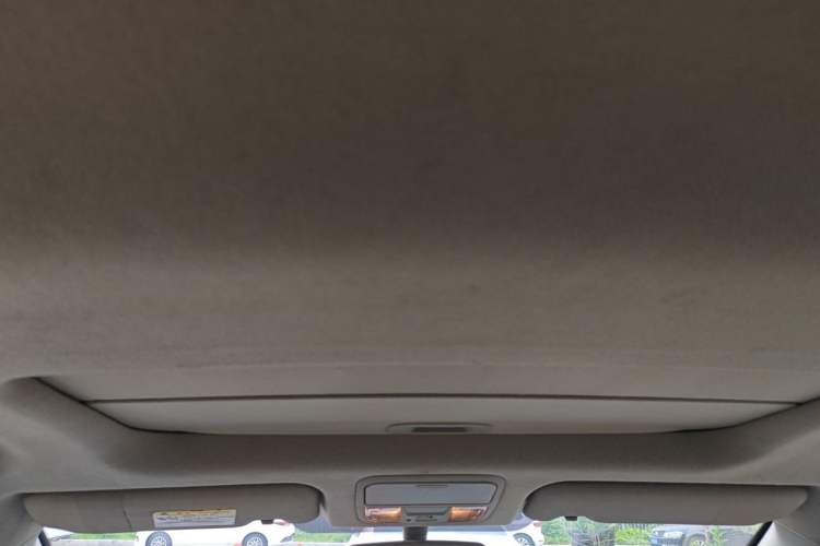 Used BYD M6 2015 2.4L Automatic Prestige Edition Headliner