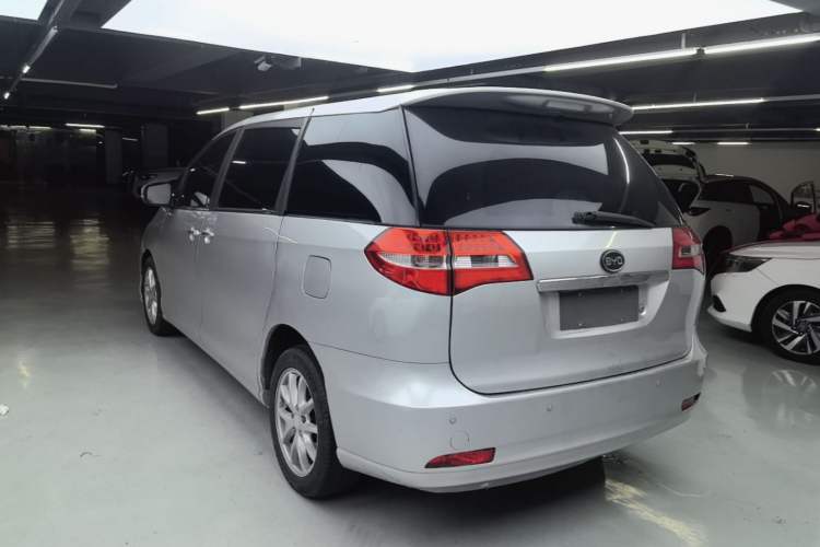 Used BYD M6 2015 2.4L Automatic Prestige Edition Rear Left 45 Deg