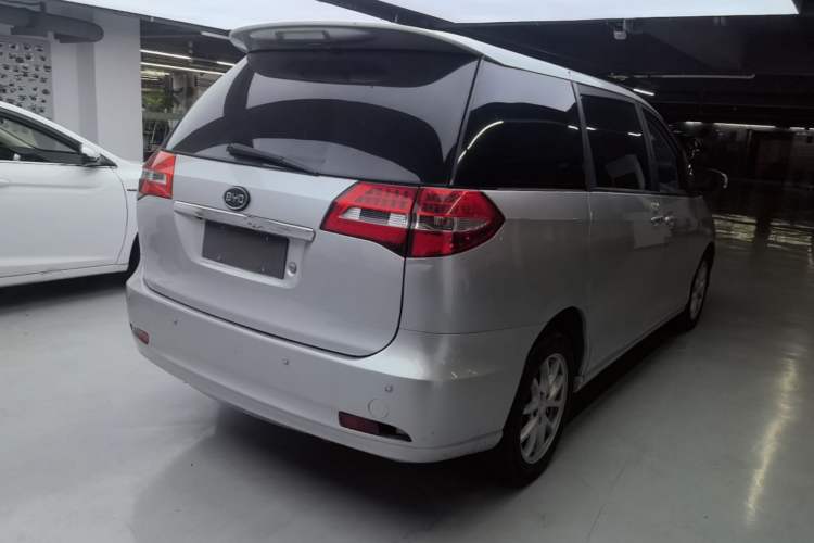 Used BYD M6 2015 2.4L Automatic Prestige Edition Rear Right 45 Deg
