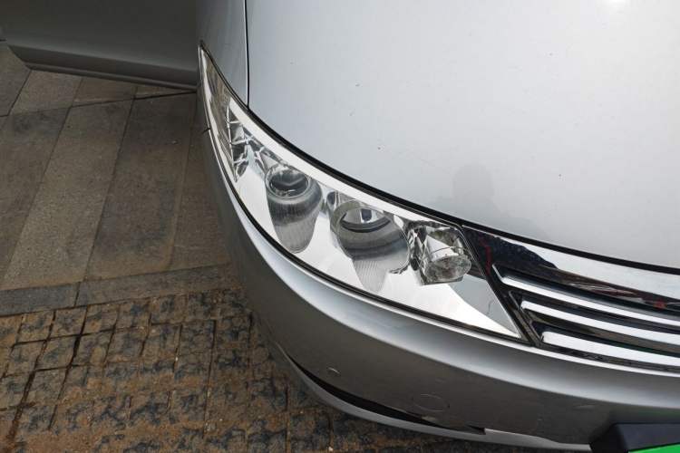 Used BYD M6 2015 2.4L Automatic Prestige Edition Right Front Headlight