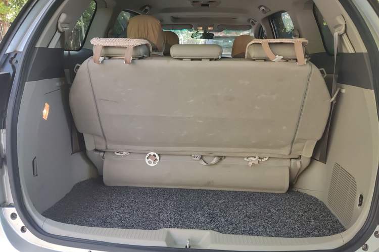 Used BYD M6 2015 2.4L Automatic Prestige Edition Trunk