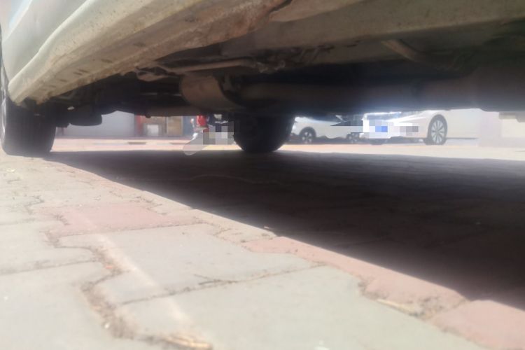 Used BYD M6 2015 2.4L Automatic Prestige Edition Chassis Front Right
