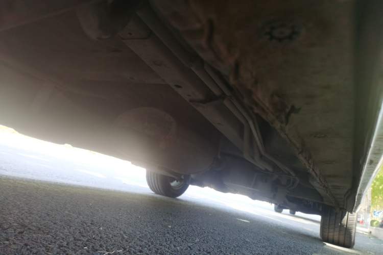 Used BYD M6 2015 2.4L Automatic Prestige Edition Chassis Rear Right
