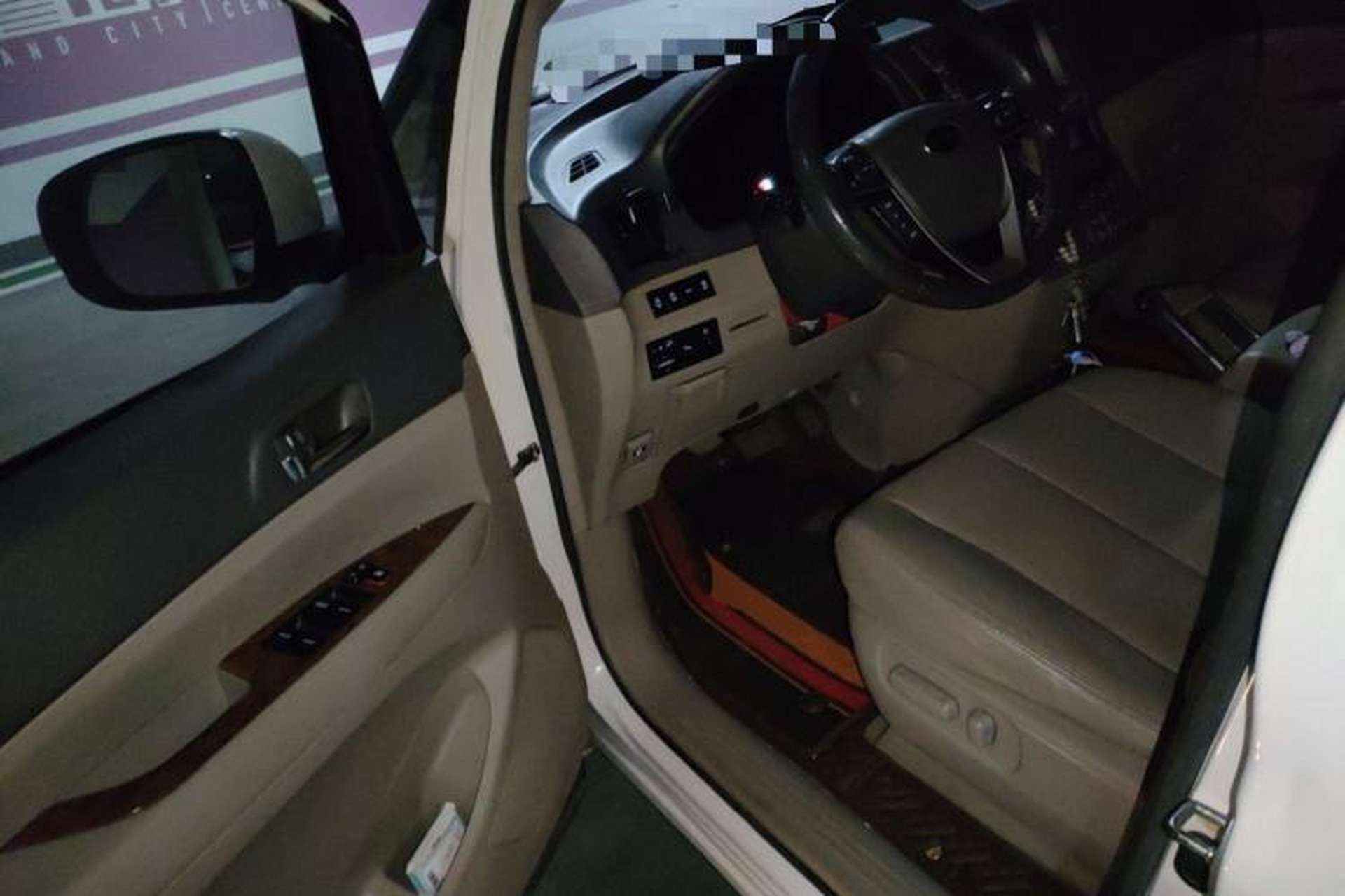 Used BYD M6 2015 2.4L Automatic Prestige Edition Driver Seat