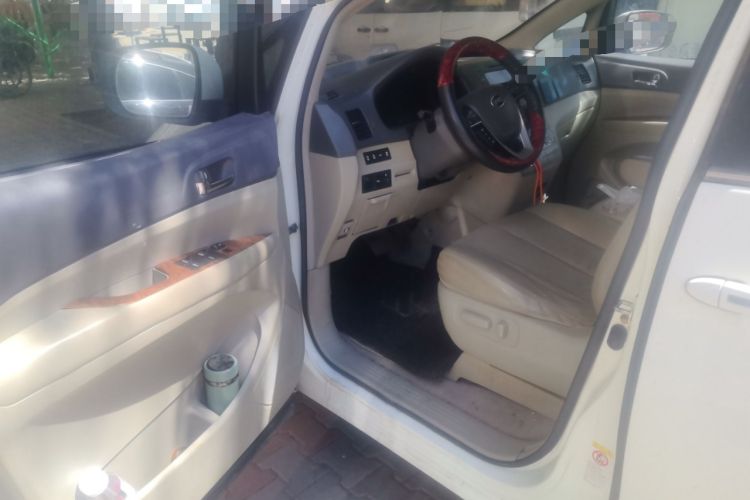 Used BYD M6 2015 2.4L Automatic Prestige Edition Driver Seat