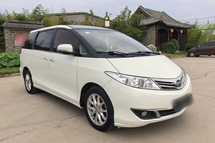 Used BYD M6 2015 2.4L Automatic Prestige Edition Exterior 2