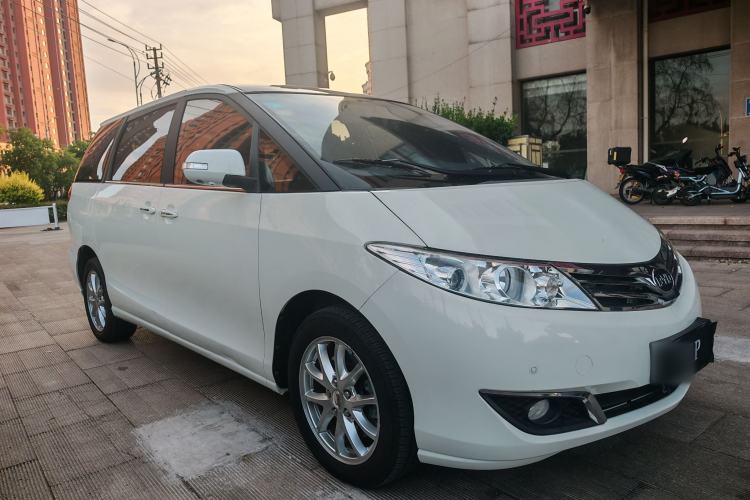Used BYD M6 2015 2.4L Automatic Prestige Edition Exterior 2