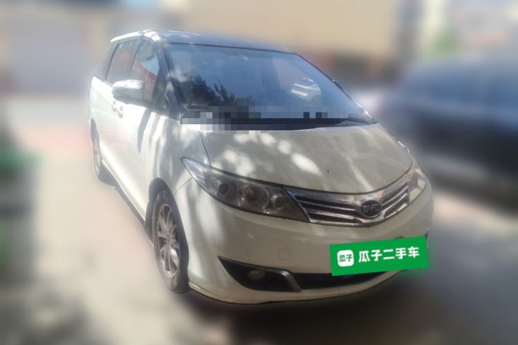 Used BYD M6 2015 2.4L Automatic Prestige Edition Front Right 45 Deg