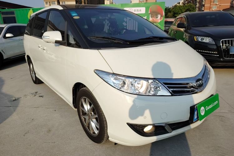 Used BYD M6 2015 2.4L Automatic Prestige Edition Front Right 45 Deg