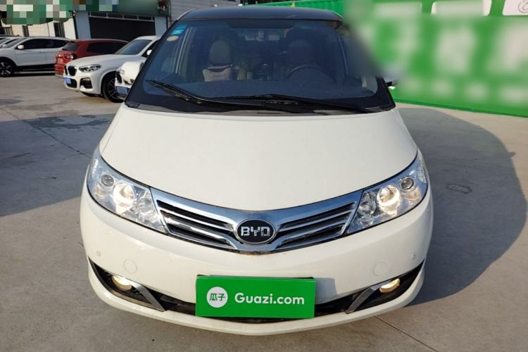 Used BYD M6 2015 2.4L Automatic Prestige Edition Front