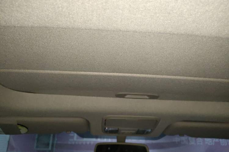 Used BYD M6 2015 2.4L Automatic Prestige Edition Headliner