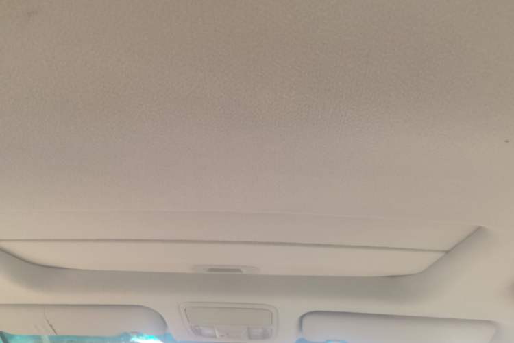 Used BYD M6 2015 2.4L Automatic Prestige Edition Headliner