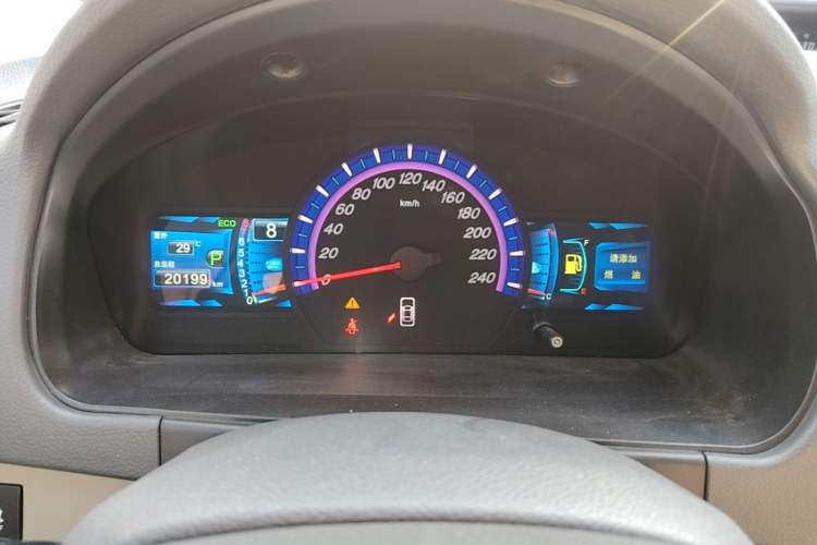 Used BYD M6 2015 2.4L Automatic Prestige Edition Instrument Cluster