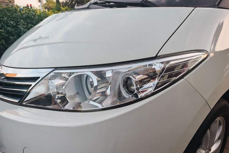 Used BYD M6 2015 2.4L Automatic Prestige Edition Left Front Headlight
