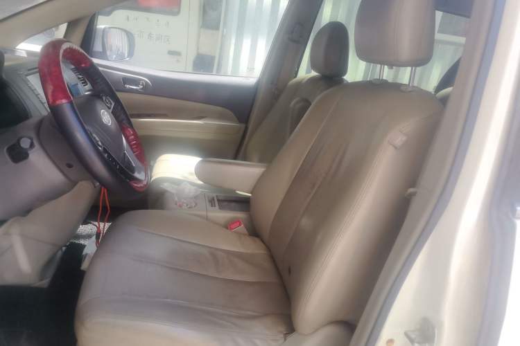 Used BYD M6 2015 2.4L Automatic Prestige Edition Left Front Seat