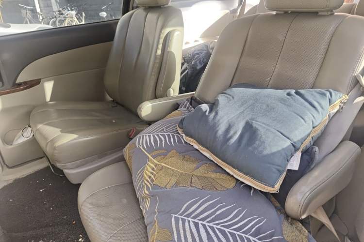 Used BYD M6 2015 2.4L Automatic Prestige Edition Left Rear Seat