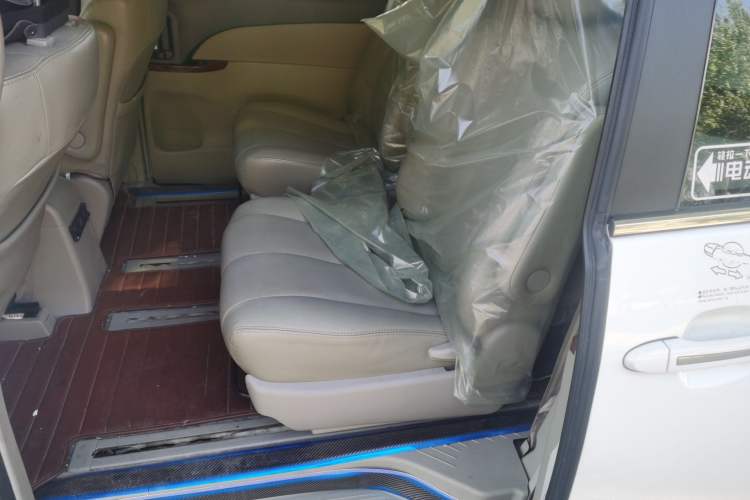 Used BYD M6 2015 2.4L Automatic Prestige Edition Left Rear Seat