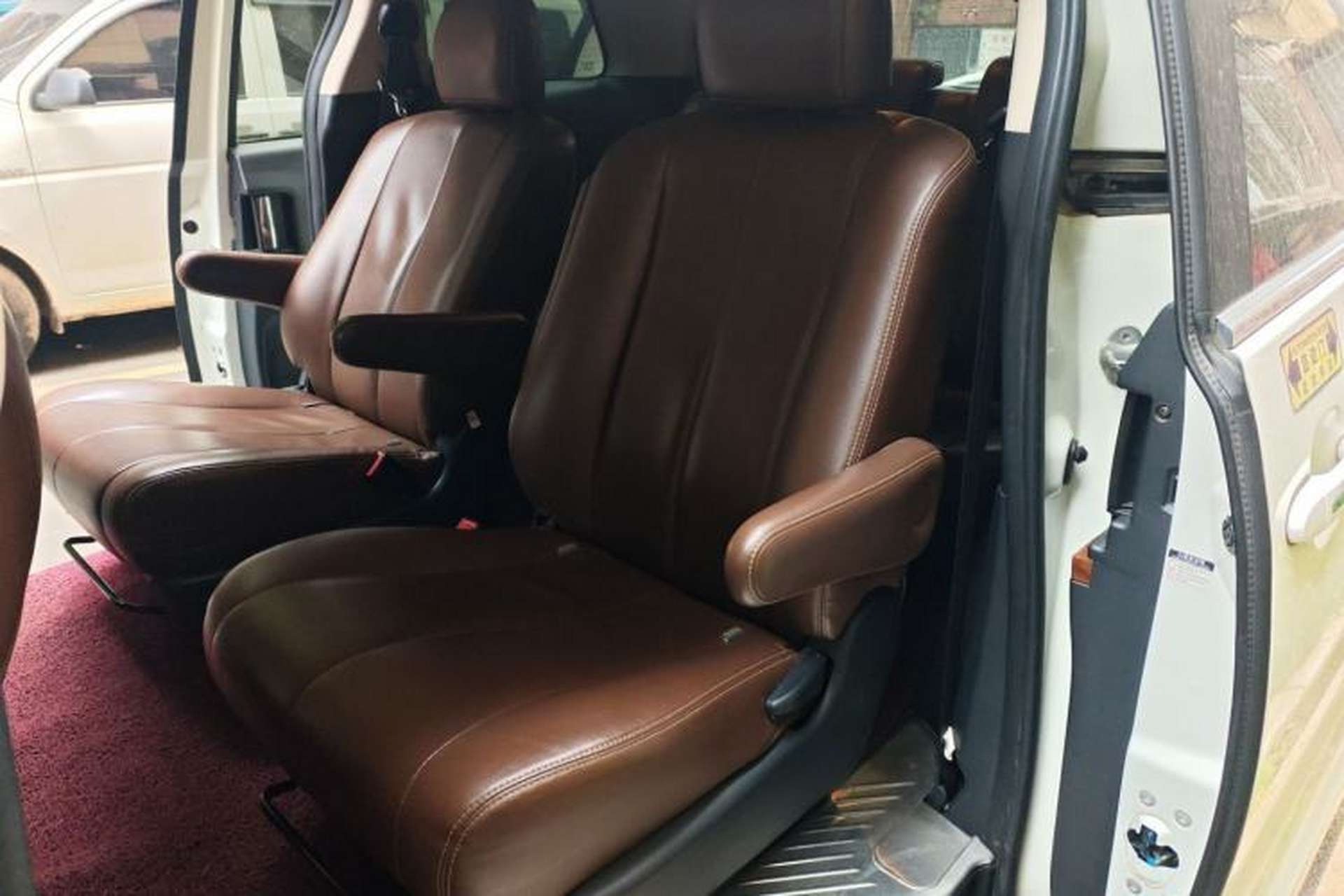 Used BYD M6 2015 2.4L Automatic Prestige Edition Left Rear Seat