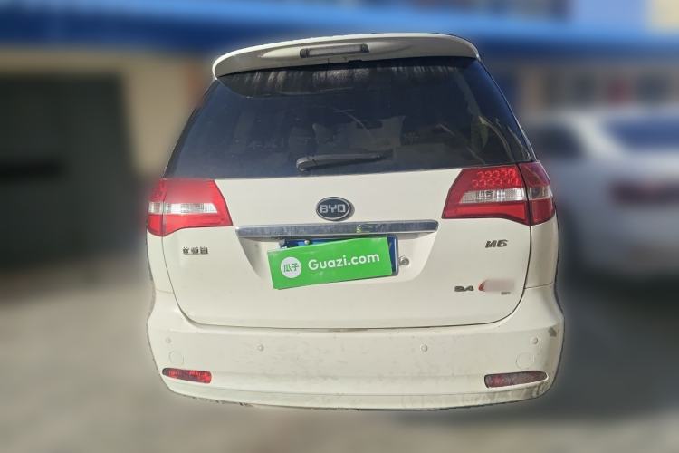 Used BYD M6 2015 2.4L Automatic Prestige Edition Rear