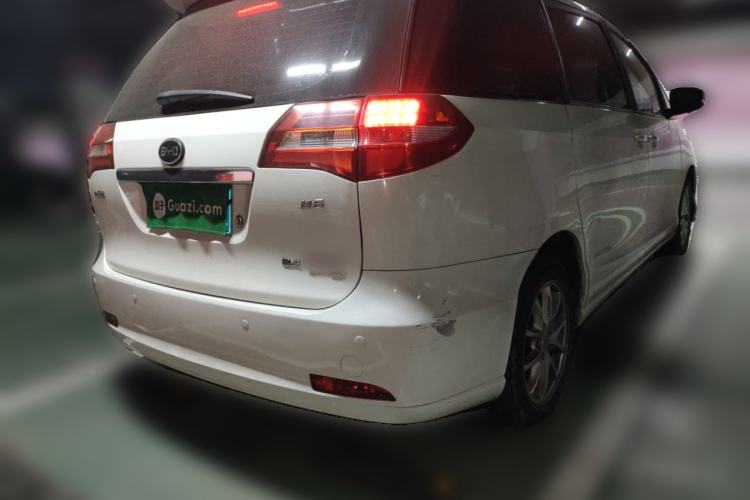 Used BYD M6 2015 2.4L Automatic Prestige Edition Rear Right 45 Deg