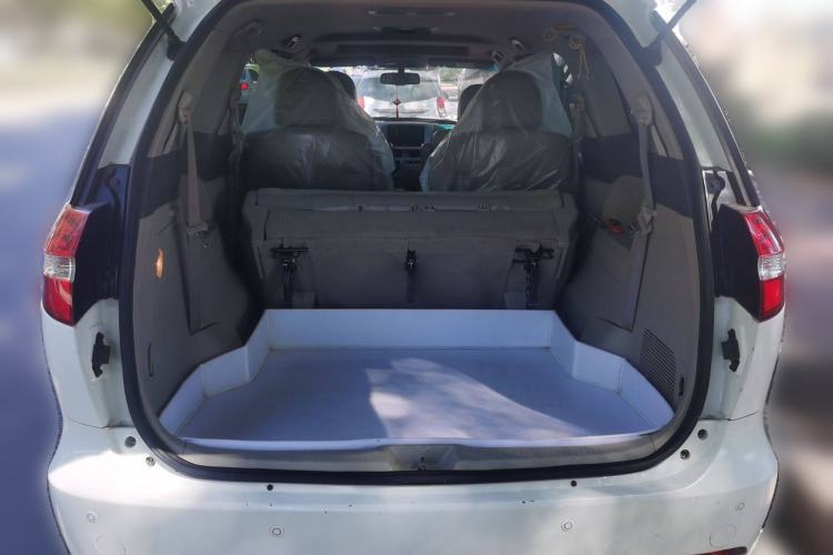 Used BYD M6 2015 2.4L Automatic Prestige Edition Trunk