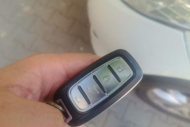 Used BYD M6 2015 2.4L Automatic Prestige Edition Vehicle Key