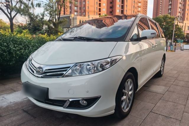 Used BYD M6 2015 2.4L Automatic Prestige Edition