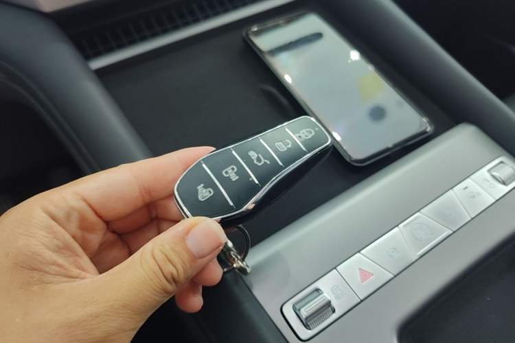 Used BYD M9 2025 1060 Navigation Edition Vehicle Key