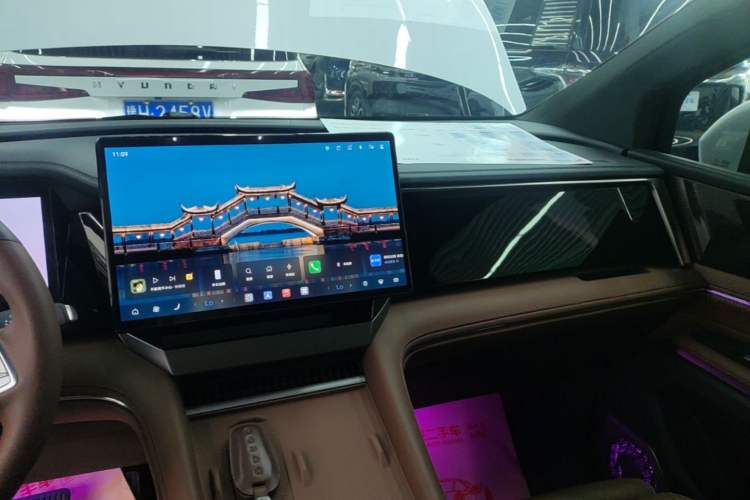 Used BYD M9 2025 1060 Navigation Edition Audio And AC Panel