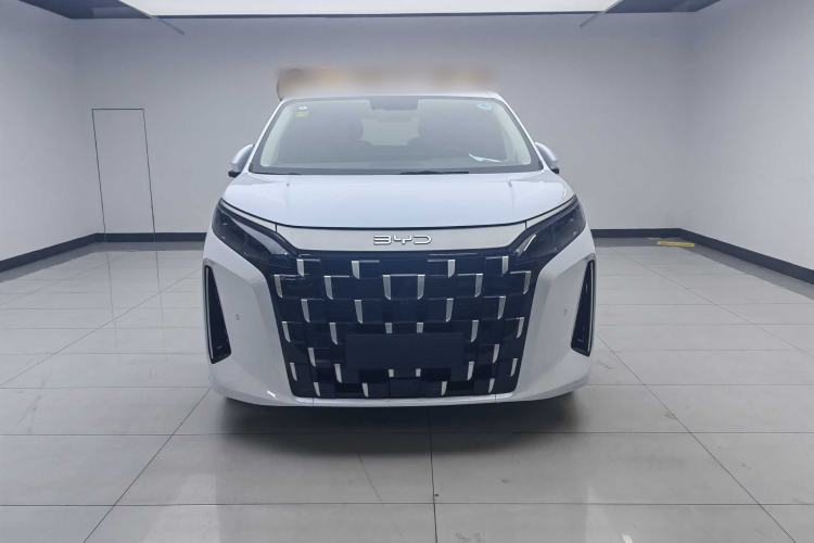 Used BYD M9 2025 1060 Navigation Edition Exterior 1